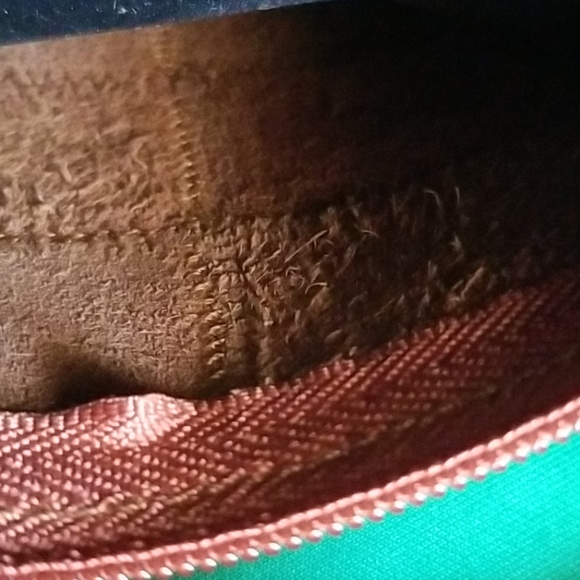 Geuine Leather🌴🌻 - Picture 6 of 8